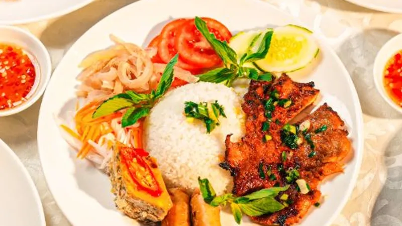 Món Cơm Tấm — khoá học Bếp Cô Linh
